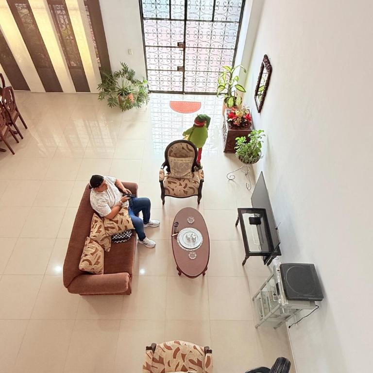 Casa con aires y agua caliente por mall Chipichape Cali - Casa de 5 dormitorios - 2