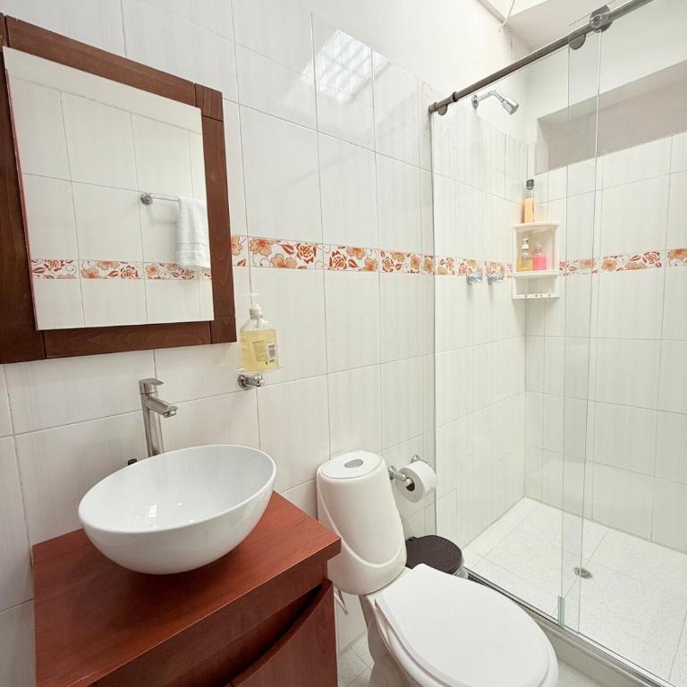 Casa con aires y agua caliente por mall Chipichape Cali - Casa de 5 dormitorios - 5