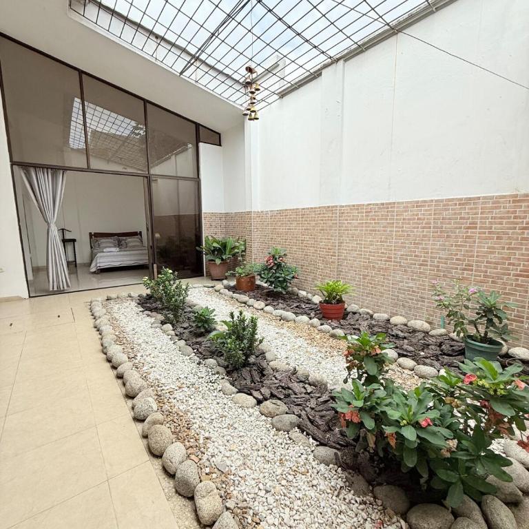 Casa con aires y agua caliente por mall Chipichape Cali - Casa de 5 dormitorios - 30