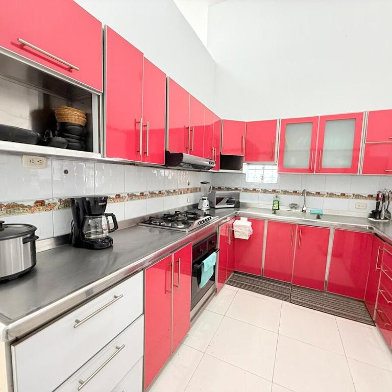 Casa con aires y agua caliente por mall Chipichape Cali - Casa de 5 dormitorios - 31