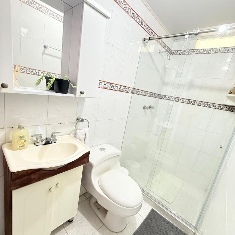 Casa con aires y agua caliente por mall Chipichape Cali - Casa de 5 dormitorios - 46