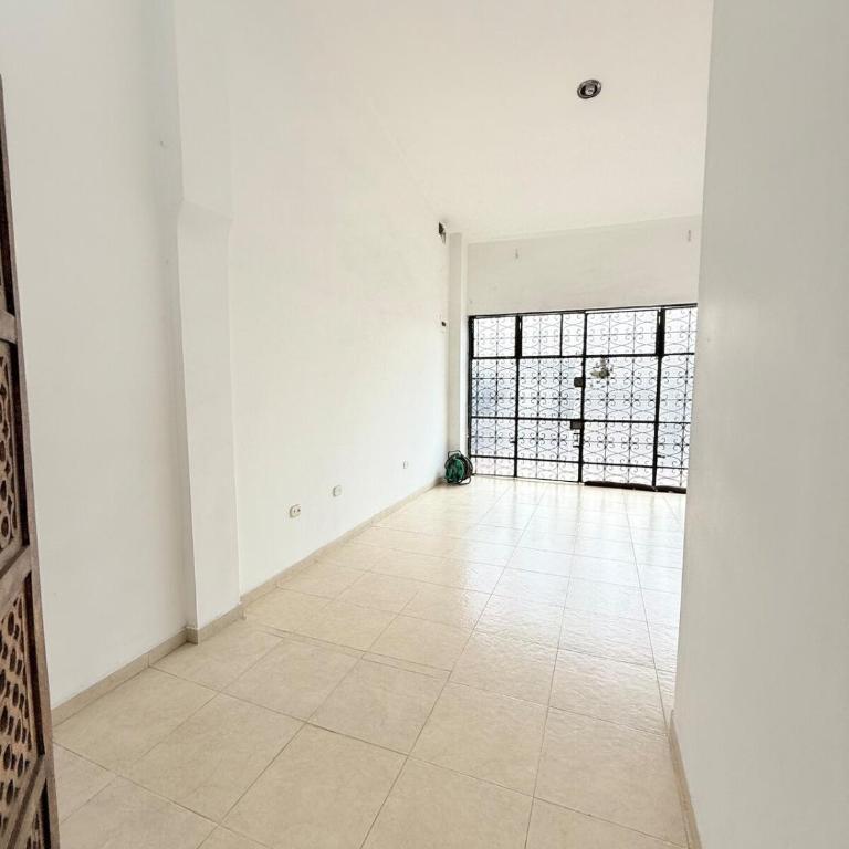 Casa con aires y agua caliente por mall Chipichape Cali - Casa de 5 dormitorios - 49