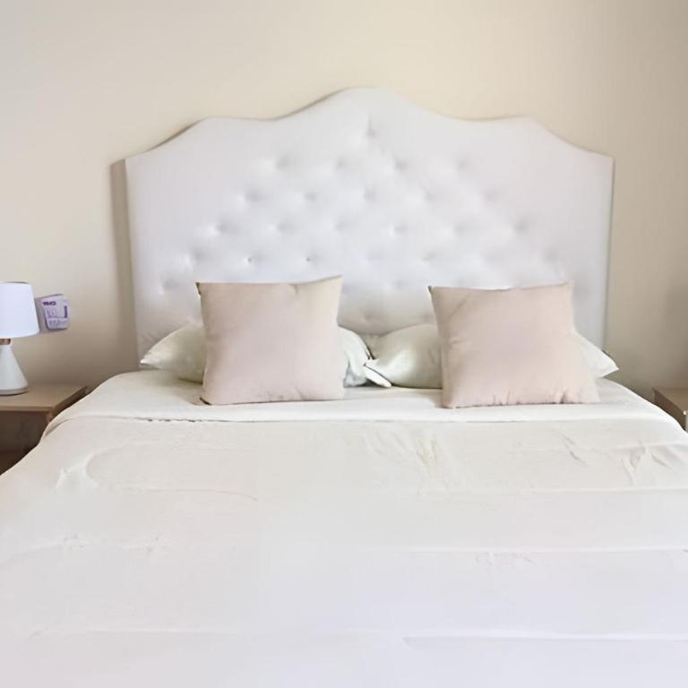 “Luxury Top Floor with Direct Beach Access” - One-Bedroom Apartment with Balcony - 4