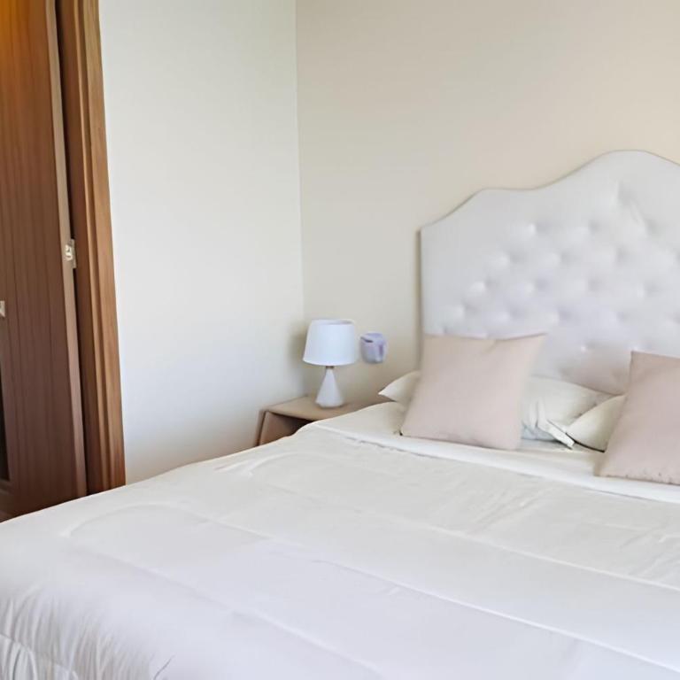 “Luxury Top Floor with Direct Beach Access” - One-Bedroom Apartment with Balcony - 9