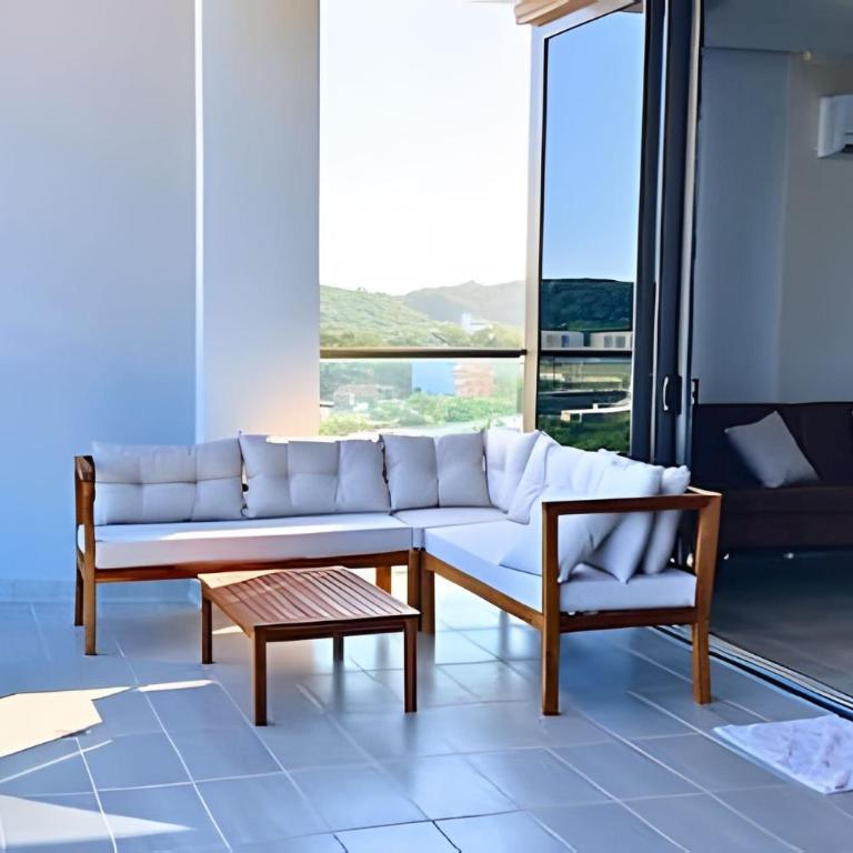 “Luxury Top Floor with Direct Beach Access” - One-Bedroom Apartment with Balcony - 60