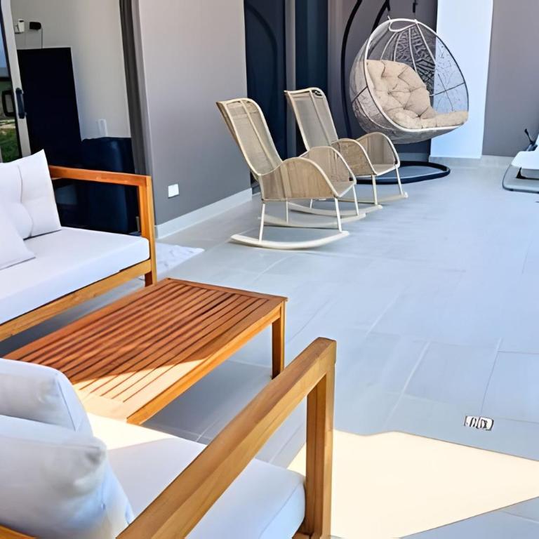 “Luxury Top Floor with Direct Beach Access” - One-Bedroom Apartment with Balcony - 66