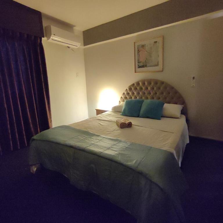 In the heart of downtown Asunción - Two-Bedroom Apartment - 15