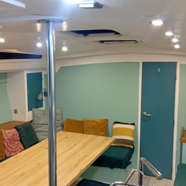 LUNA BAY, voilier 3 cabines 2 sdb en ville - Mobile Home - 8