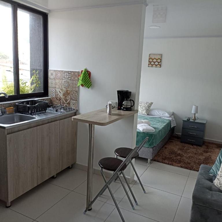 GURUS FR | Teletrabajo, Circunvalar, Arboleda - Apartment - 5