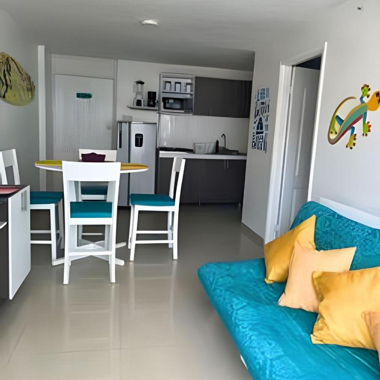 Cozy El Laguito Apt Steps to the Beach - Apartment - 1