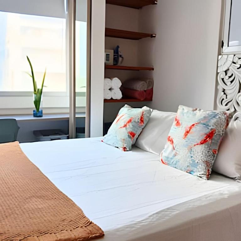Charming Apt, Meters from Beach, Ideal Area - One-Bedroom Apartment - Sea Side - 21