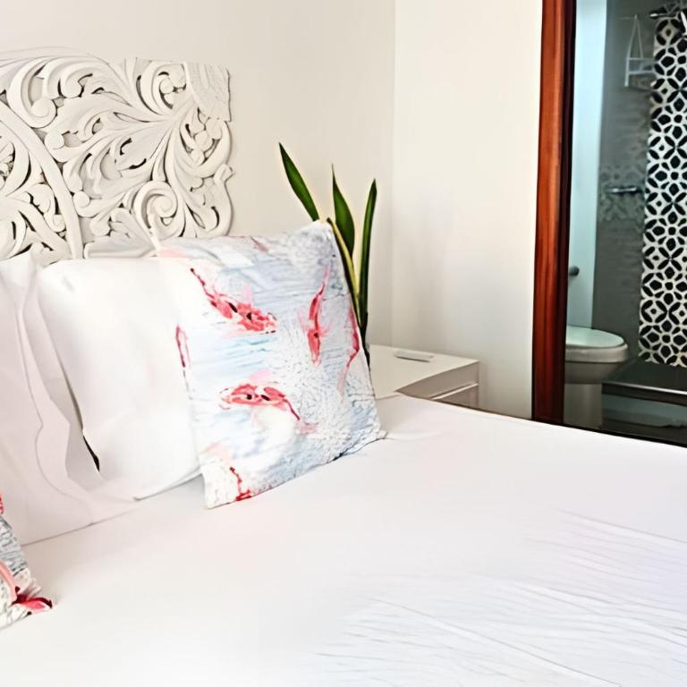 Charming Apt, Meters from Beach, Ideal Area - One-Bedroom Apartment - Sea Side - 22
