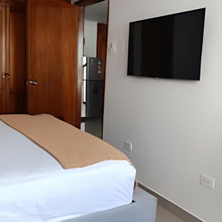Charming Apt, Meters from Beach, Ideal Area - One-Bedroom Apartment - Sea Side - 24