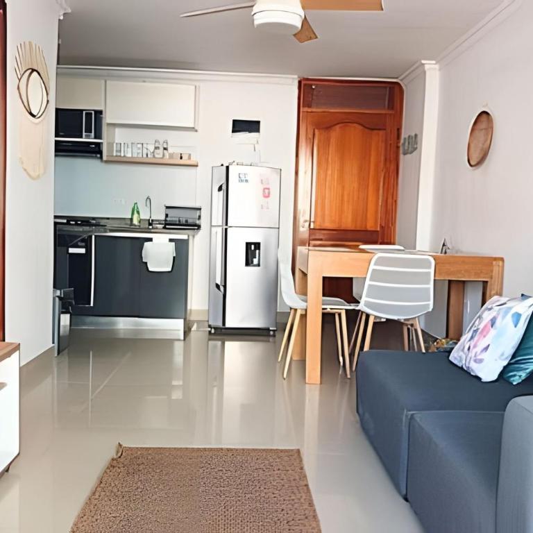 Charming Apt, Meters from Beach, Ideal Area - One-Bedroom Apartment - Sea Side - 30