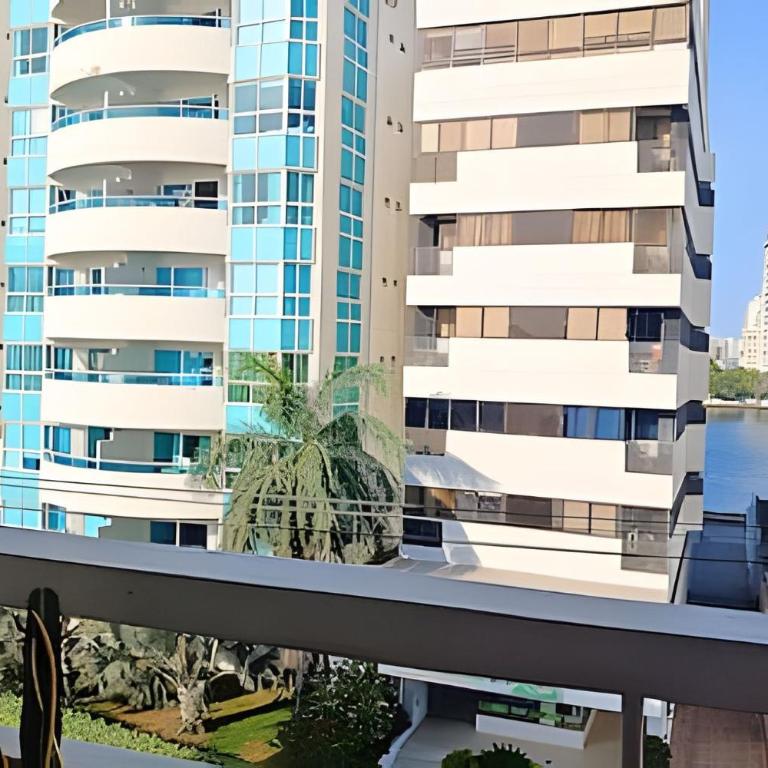Charming Apt, Meters from Beach, Ideal Area - One-Bedroom Apartment - Sea Side - 45
