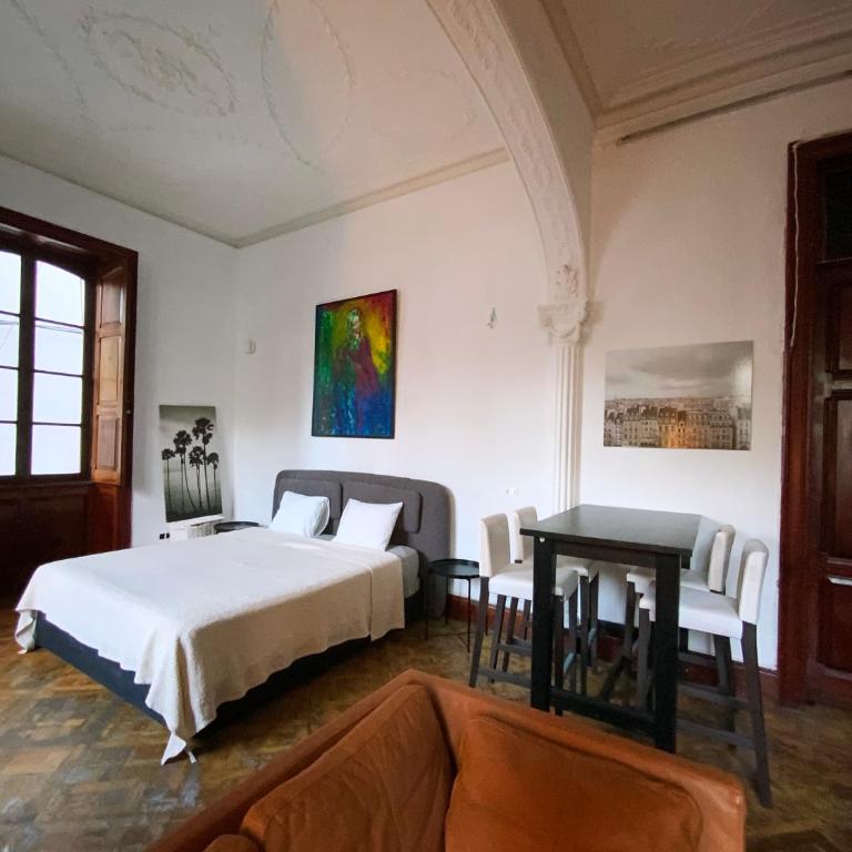 Comfortable Room in Historic Casa Quesada Shared House - Suite - 3