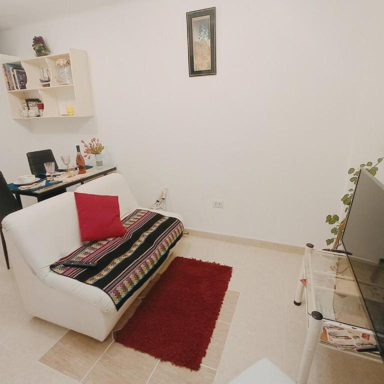 Dulce Hogar cómodo minidepartamento cerca al Circuito Mágico - One-Bedroom Apartment - 32