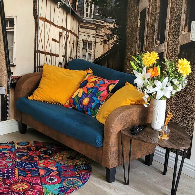 Les Volets Bleus - Au Calme avec petit Jardin et Patio - 3 appartements - Appartement - Vue sur Jardin - 11