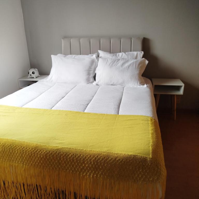 Apartamento cerca al aeropuerto - Double Room with Private Bathroom - 4