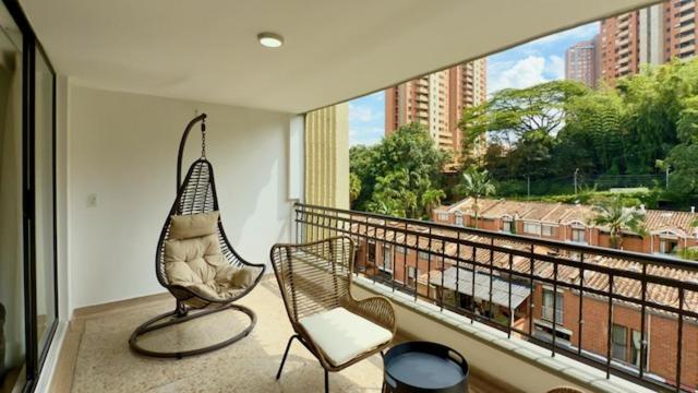 4br 240 M Pool Next To El Tesoro Mall - Apartamento - 55