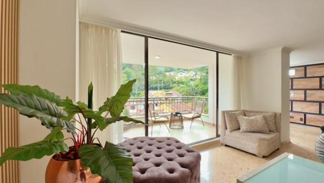 4br 240 M Pool Next To El Tesoro Mall - Apartamento - 60