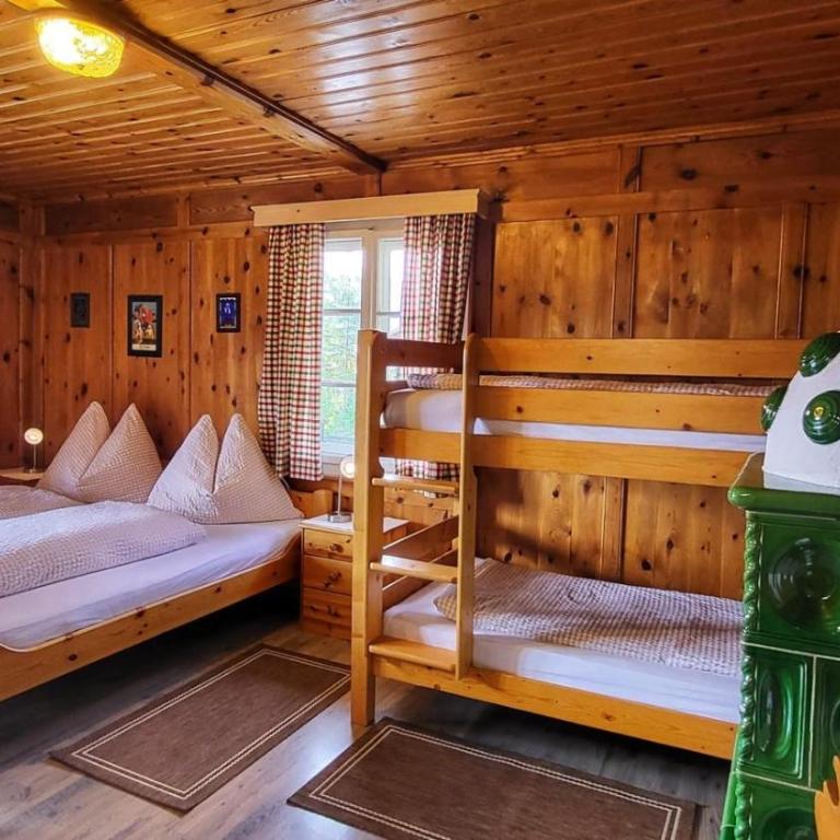Berghotel Breitmoos - Familienzimmer mit Gemeinschaftsbad - 1