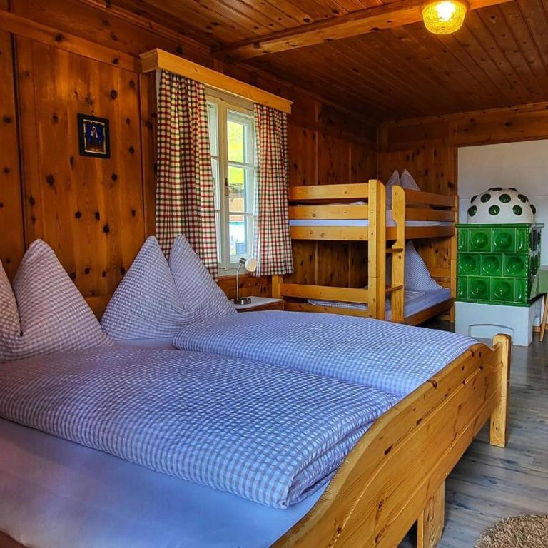 Berghotel Breitmoos - Familienzimmer mit Gemeinschaftsbad - 2