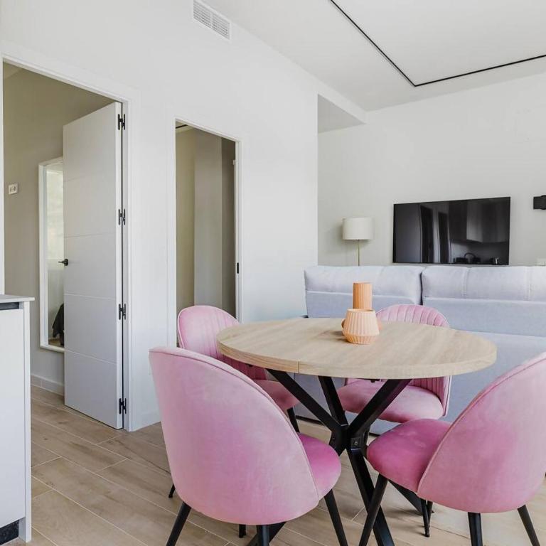 Apartamento 4 - Moderno en Castellana - 4 Torres - Apartamento Deluxe - 5