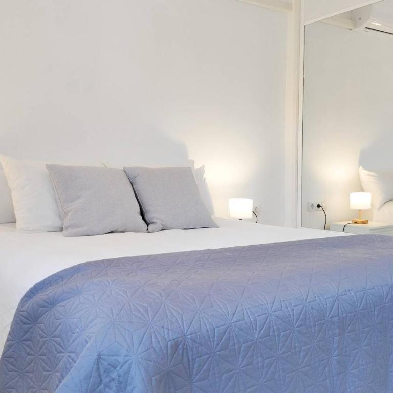 Luminoso apartamento con piscina y aparcamiento - Apartamento de 2 dormitorios con vistas al mar - 12