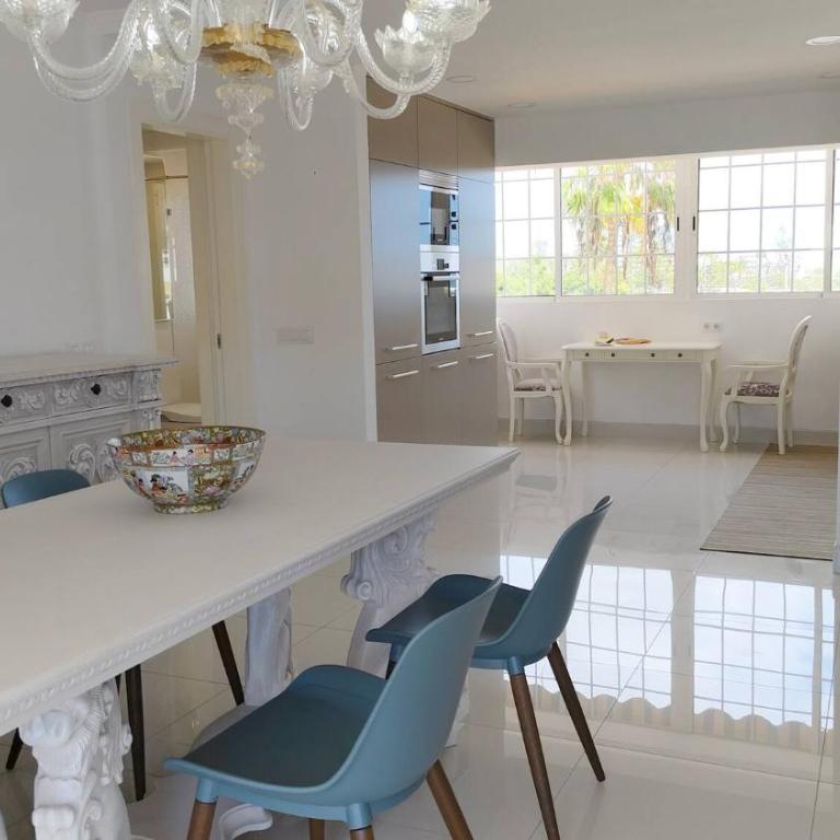 Luminoso apartamento con piscina y aparcamiento - Apartamento de 2 dormitorios con vistas al mar - 15