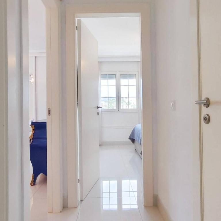 Luminoso apartamento con piscina y aparcamiento - Apartamento de 2 dormitorios con vistas al mar - 19