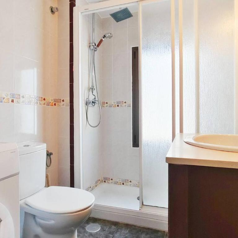 Iguazu - 1 Bedroom apartment close to Yumbo - One-Bedroom Apartment - 10