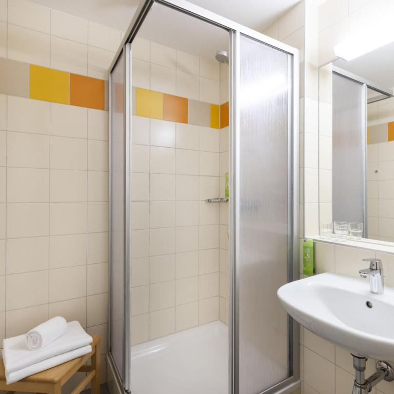 JUFA Hotel Bruck an der Mur - im Weitental - Self Check-in - Doppelzimmer - 5