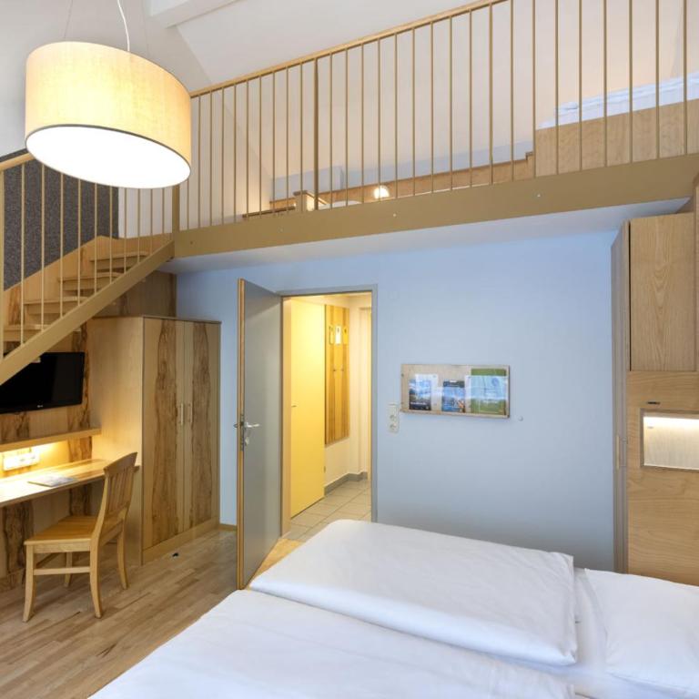 JUFA Hotel Bruck an der Mur - im Weitental - Self Check-in - Maisonette-Vierbettzimmer - 5