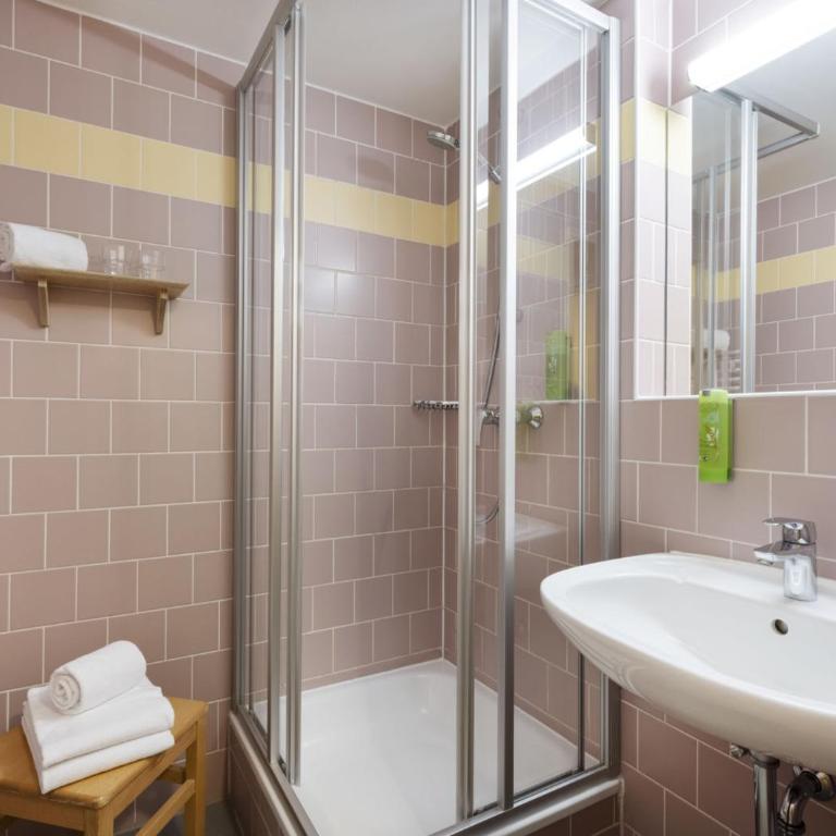 JUFA Hotel Bruck an der Mur - im Weitental - Self Check-in - Doppelzimmer - 10