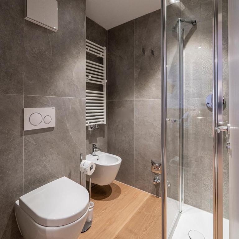 Residence Contrin - Appartamento con 2 Camere da Letto e Balcone - 7
