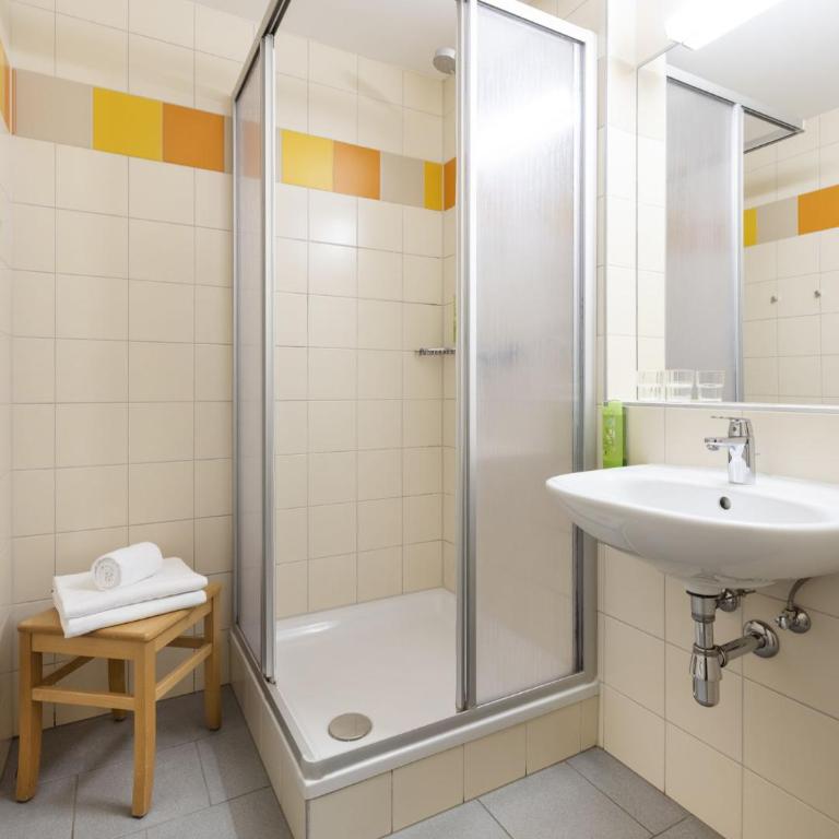 JUFA Hotel Bruck an der Mur - im Weitental - Self Check-in - Doppelzimmer - 12