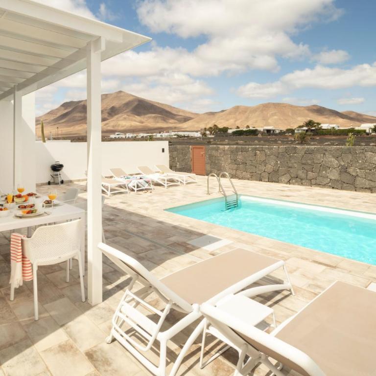 Domus Vulcani Gaumet - Three-Bedroom Villa - 1