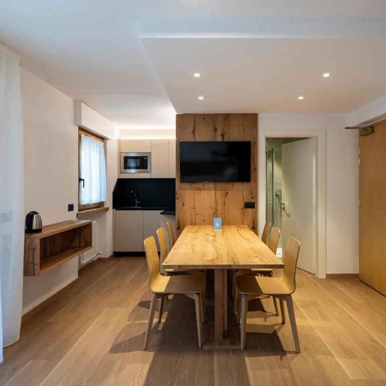 Residence Contrin - Appartamento con 2 Camere da Letto e Balcone - 12