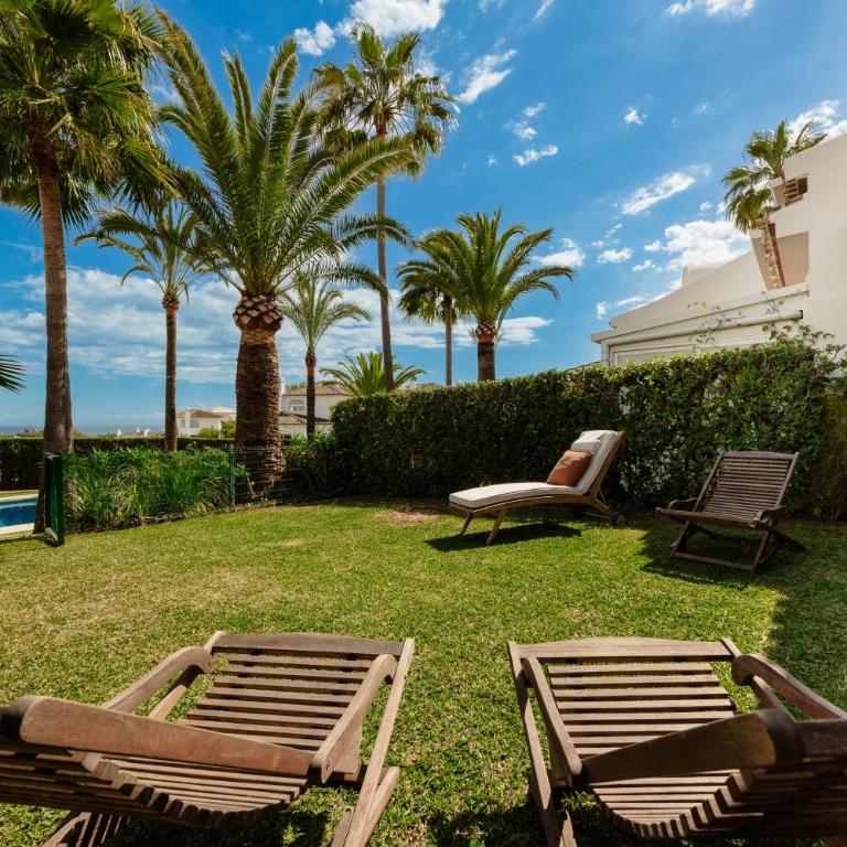 2 storey townhouse with large terrace garden, BBQ and close to the beach, in Elviria, Marbella - Apartamento de 2 dormitorios - 9