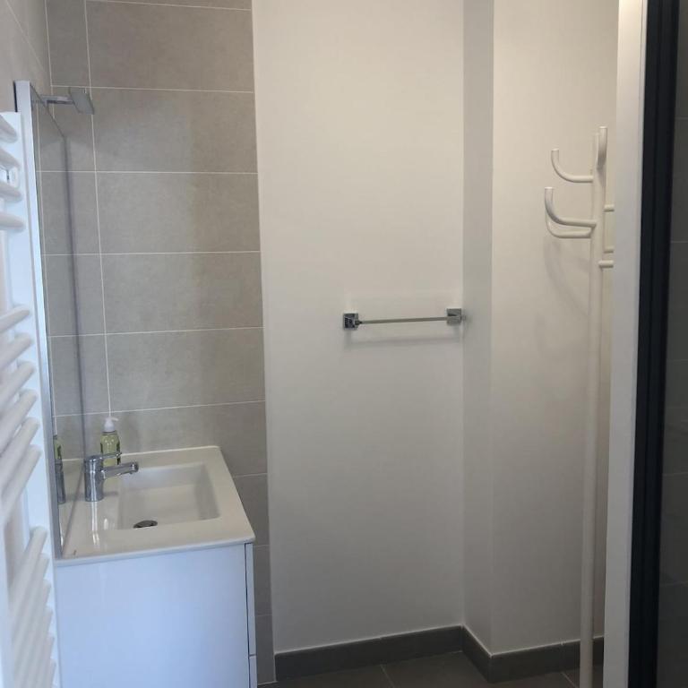 Appartement T2 48 m2 le Cliper B proche du lac, 1 chambre garage terrasse - Apartamento de 2 dormitorios - 15