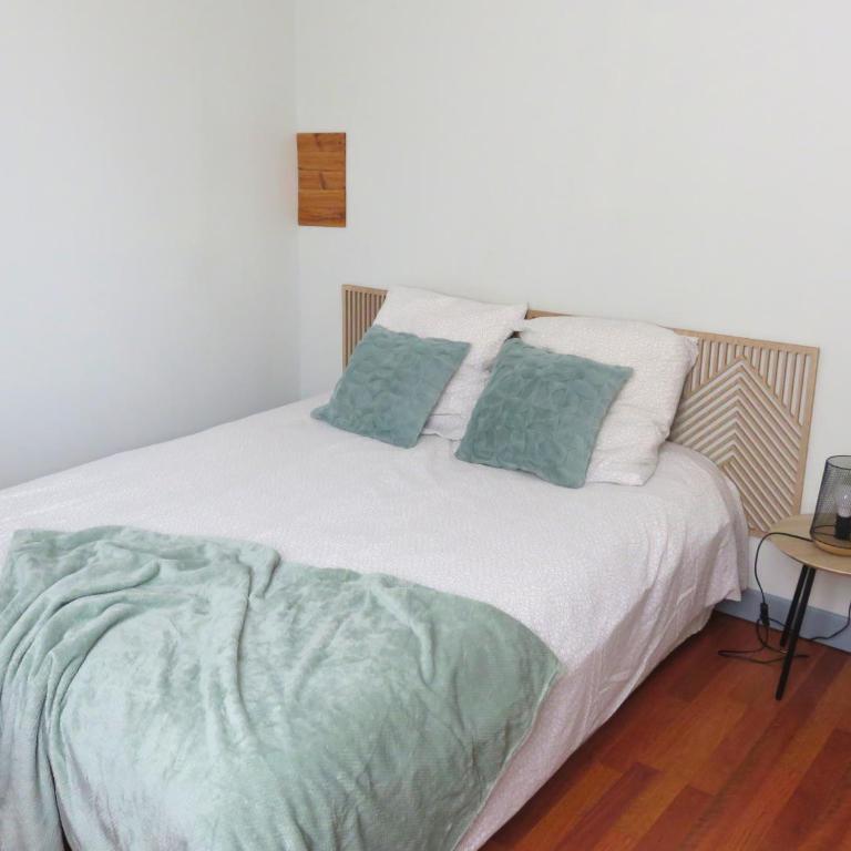 Appartement rénové 2 chambres 55m2 Parking Privé et Wifi - Apartment - 16