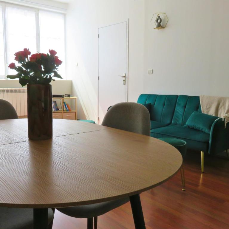Appartement rénové 2 chambres 55m2 Parking Privé et Wifi - Apartment - 7