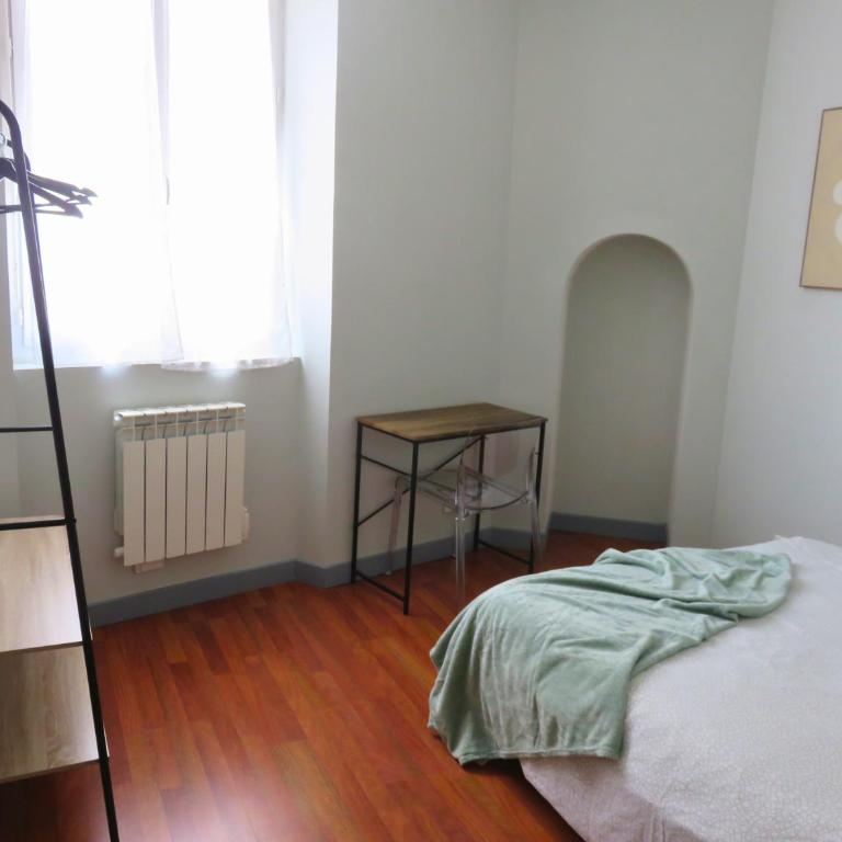 Appartement rénové 2 chambres 55m2 Parking Privé et Wifi - Apartment - 17