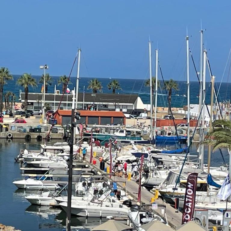 Magnifique studio avec vue - 200 metres de la plage - Studio avec Vue sur le Port - 10