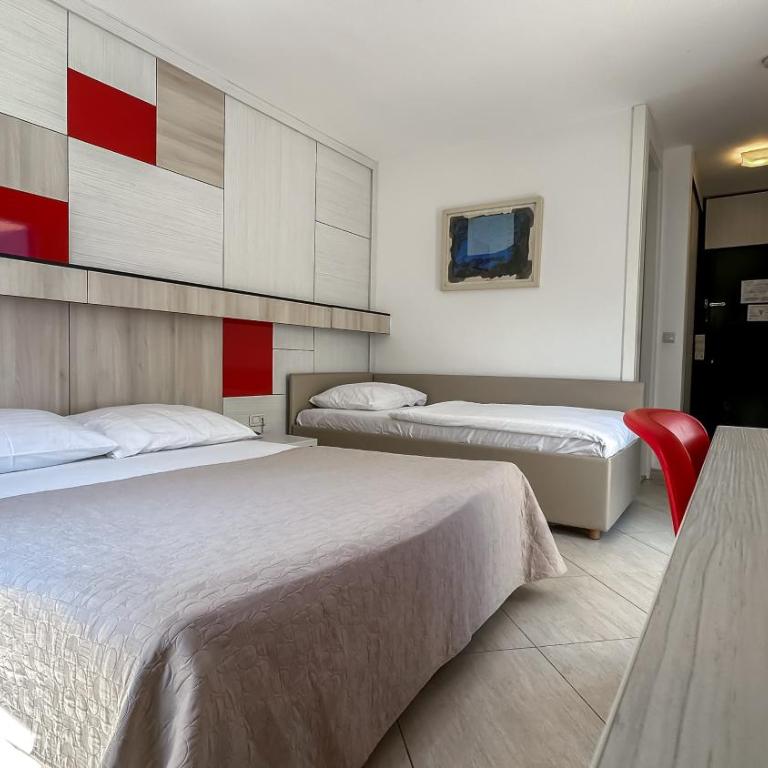 Hotel Slovenska Plaza - Standardna Dvokrevetna Soba sa Bračnim Krevetom i Pomoćnim Ležajem - 2