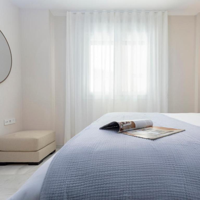 Genteel Home Fuente Nueva - Four-Bedroom Apartment with Terrace - 15
