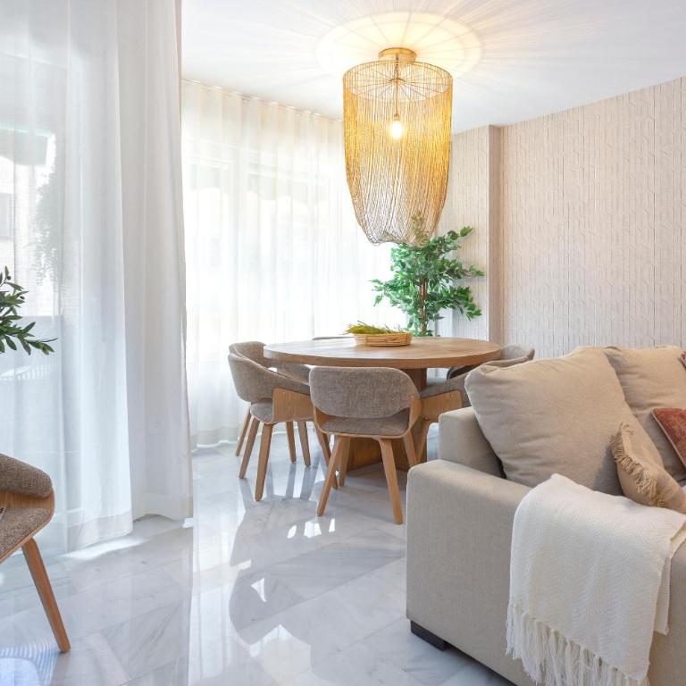 Genteel Home Fuente Nueva - Four-Bedroom Apartment with Terrace - 17