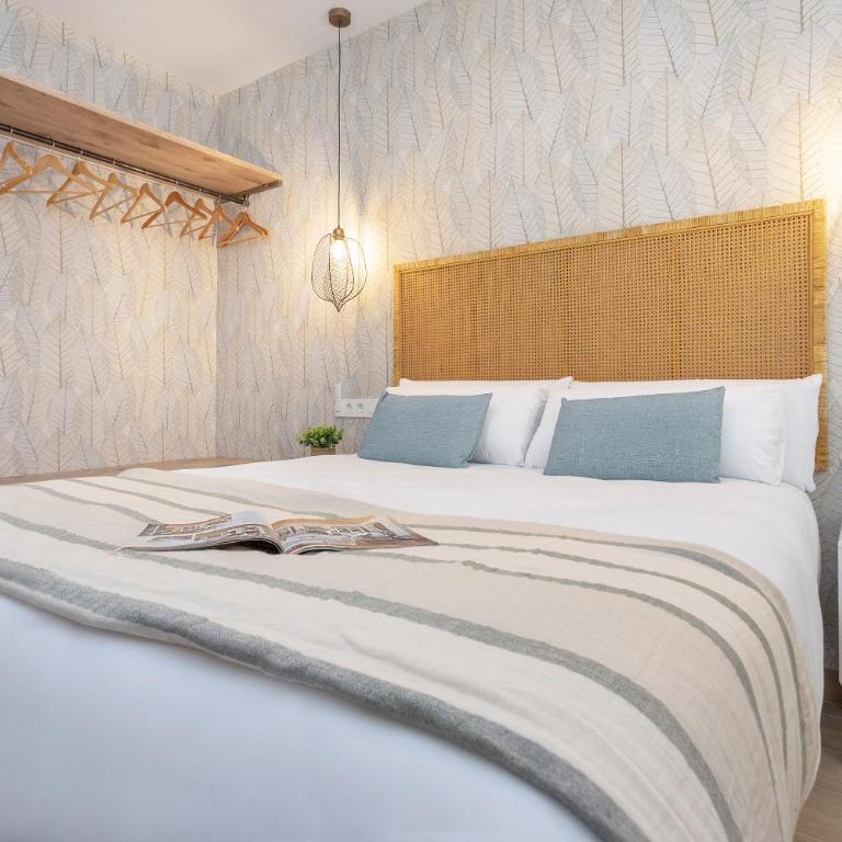 Genteel Home Fuente Nueva - Four-Bedroom Apartment with Terrace - 21