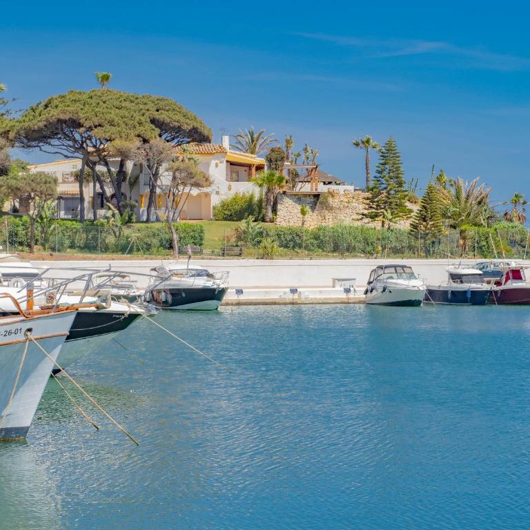Espectacular estudio en Puerto Cabopino RECIEN REFORMADO - Apartamento de 1 dormitorio - 28